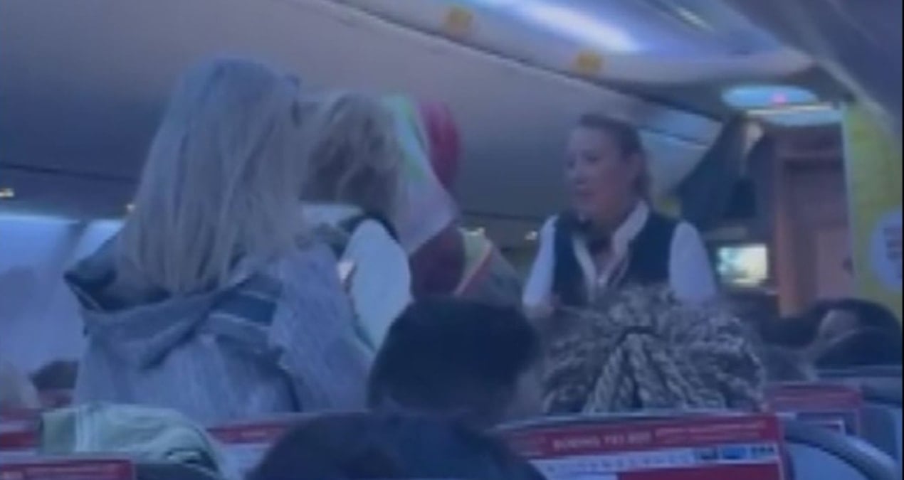 istanbul ucaginda ayakta durma kavgasi ABSHgNF4