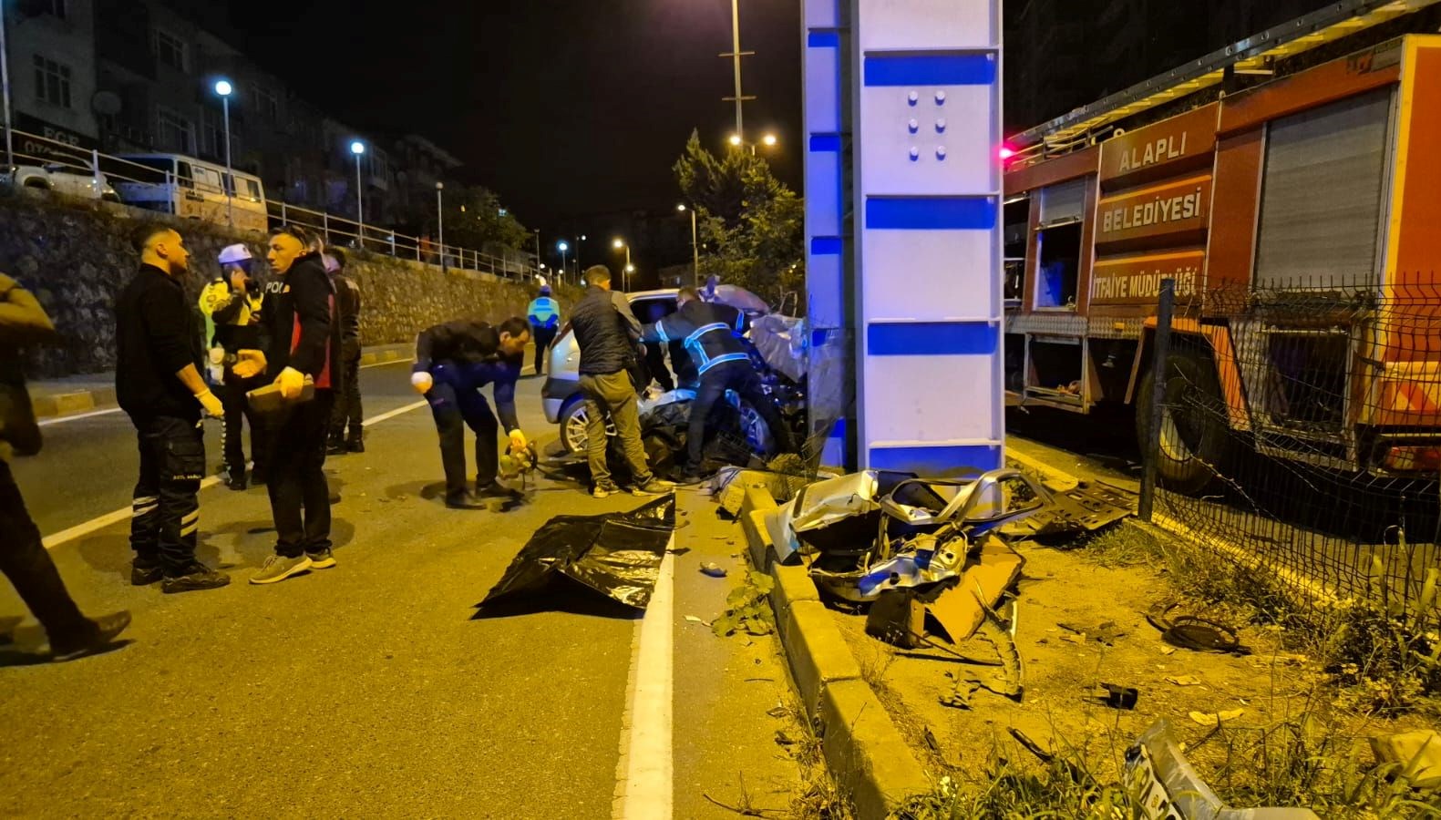 zonguldakta otomobil ust gecide carpti 2 olu BLwP3xUE