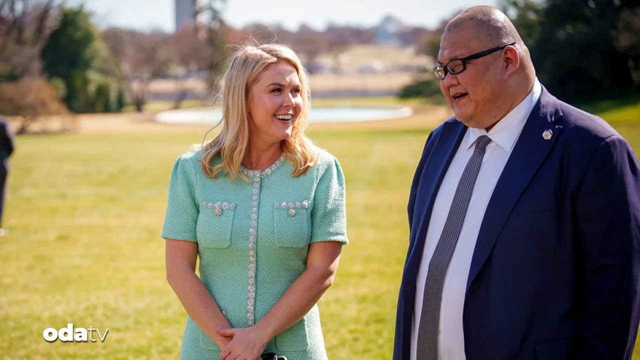 beyaz saray sozcusu karoline leavittten muhabire tuhaf cikis 9aj2PGjK.jpg