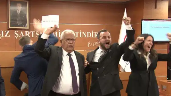 chpden bayrampasa kararina ilk tepkiler belediyeye alenen cokmeye calisiyorlar v93qK9IL