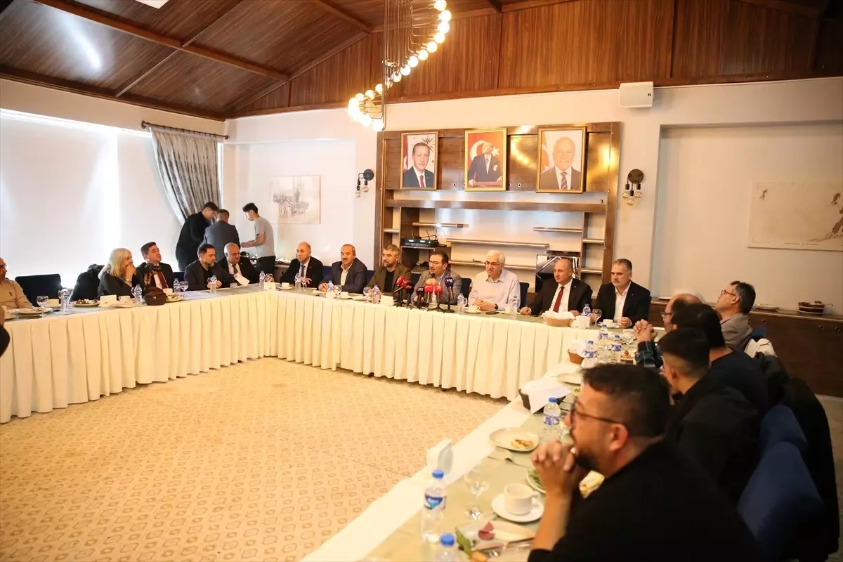 erzurumda yatirim toplantisi 6dh6GyOt.jpg