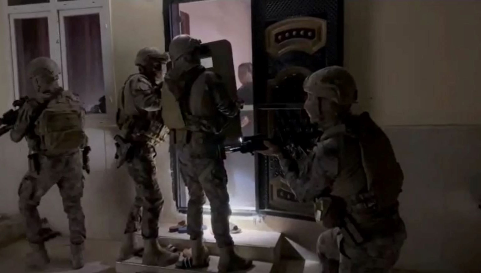 hatay ve adanadagocmen kacakciligi operasyonu 10 tutuklama jDKq9ijt