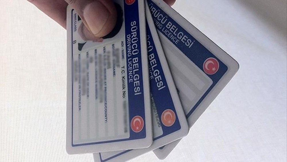 bugun 15 lira yarin 7 bin 438 lira ehliyet yenilemede son gun ulfar1EI.jpg