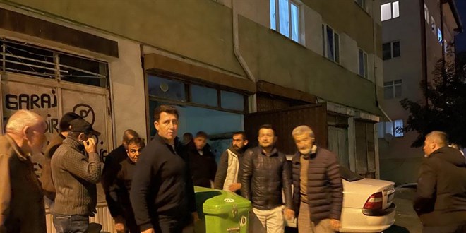 garajda otomobilin icinde olu bulundu I2VxKpgS.jpg