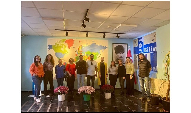 izmirde harezmi egitim modeli ogretmen egitimleri basladi TIVjrDfQ.jpg