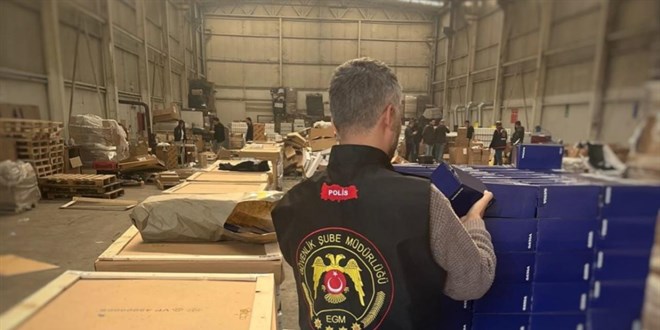 kocaelide 38 bin 208 taklit arac parcasi ele gecirildi WwGHSxGJ.jpg