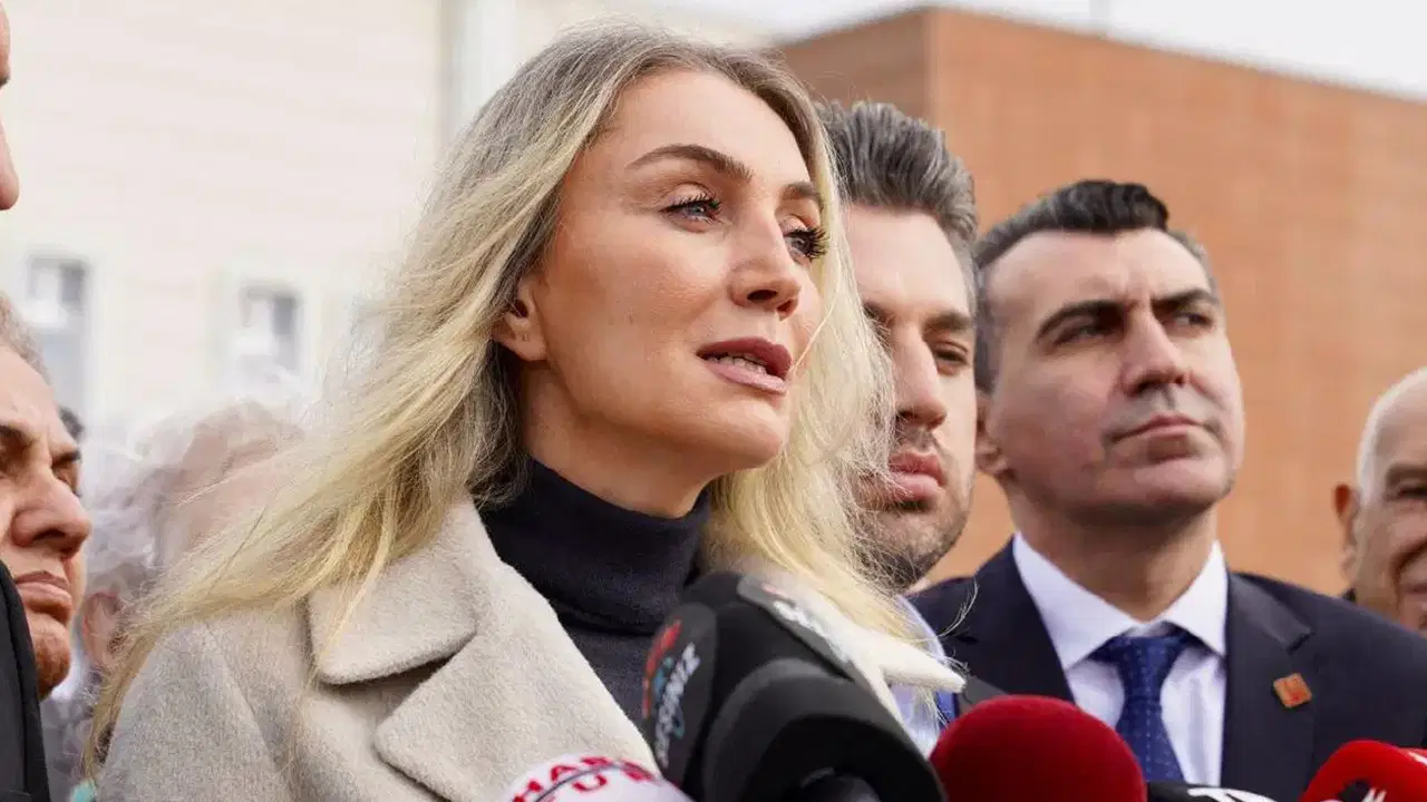 dilek-imamoglundan-kilicdaroglu-aciklamasi-videosunu-izleyemedim-icim-el-vermedi-drDspmP9