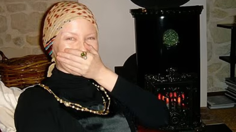 genc-yasta-servet-sohret-ne-varsa-edindi-ama-en-buyuk-hayaline-hic-ulasamadi-anne-r9JjfmjB