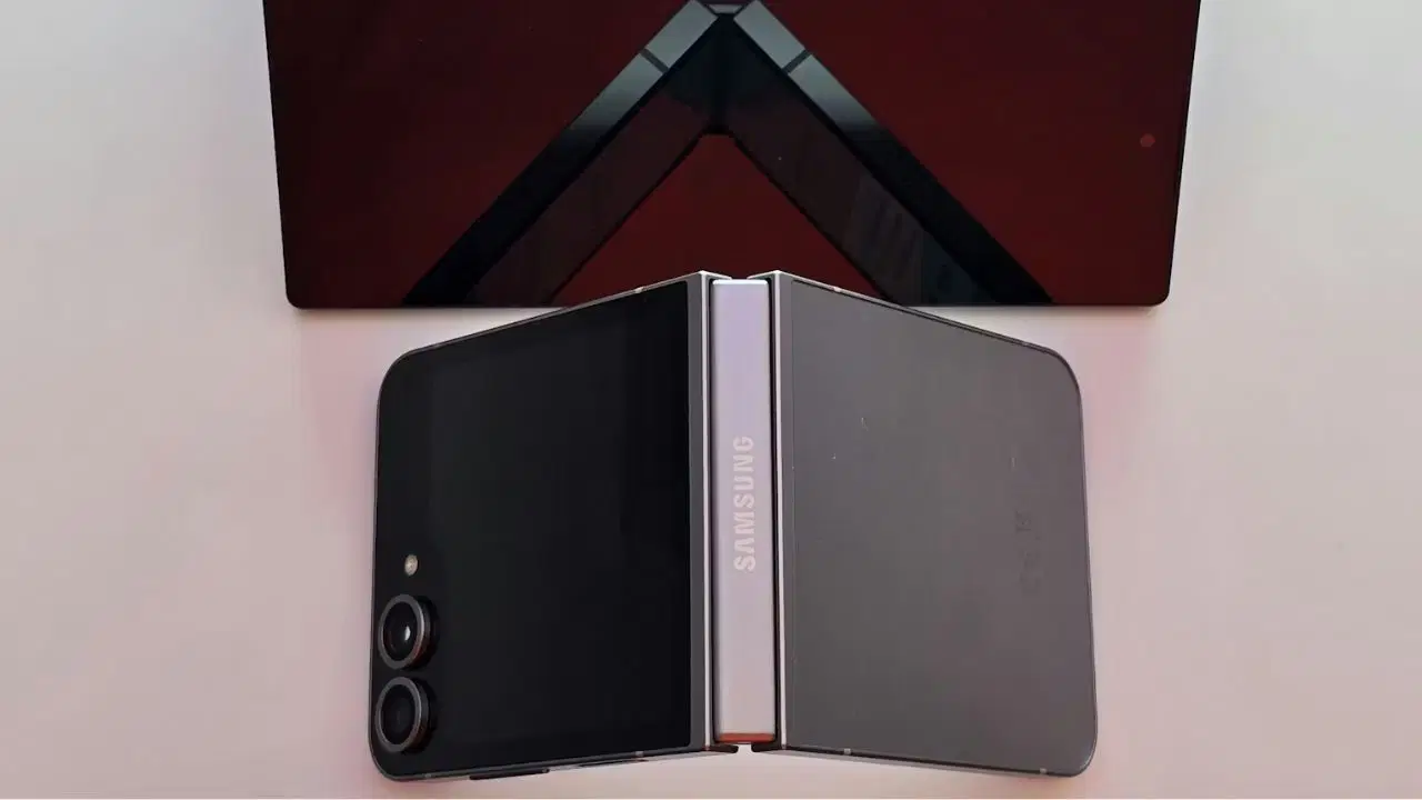 samsung-z-flip-serisini-iptal-etmis-olabilir-mi-v7XYcFJJ