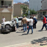 Samsunda motosiklet ile elektrikli bisiklet kaza yapti 2 yarali MASwkUS5
